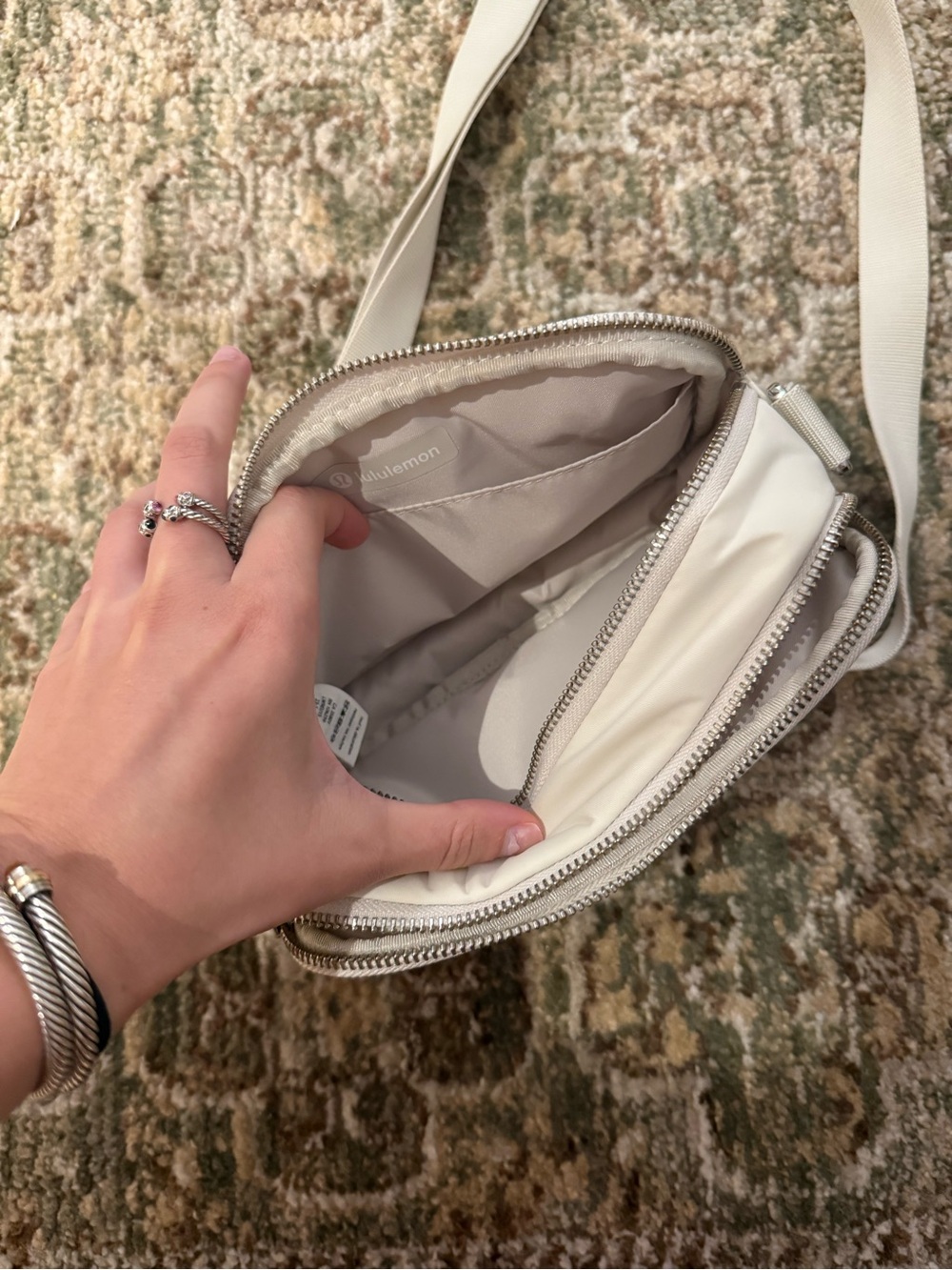 lululemon athletica Cream Crossbody Bag - Picture 4 of 5